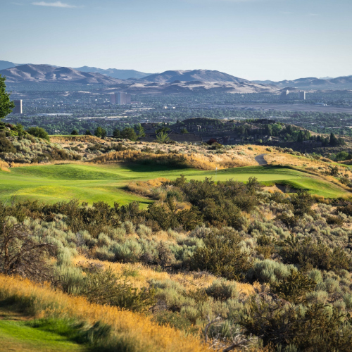 ArrowCreek-Golf-Courses-overlook-the-Reno-skyline