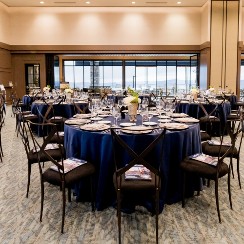 Beautiful-tables-for-corporate-events-at-The-Club-at-ArrowCreek