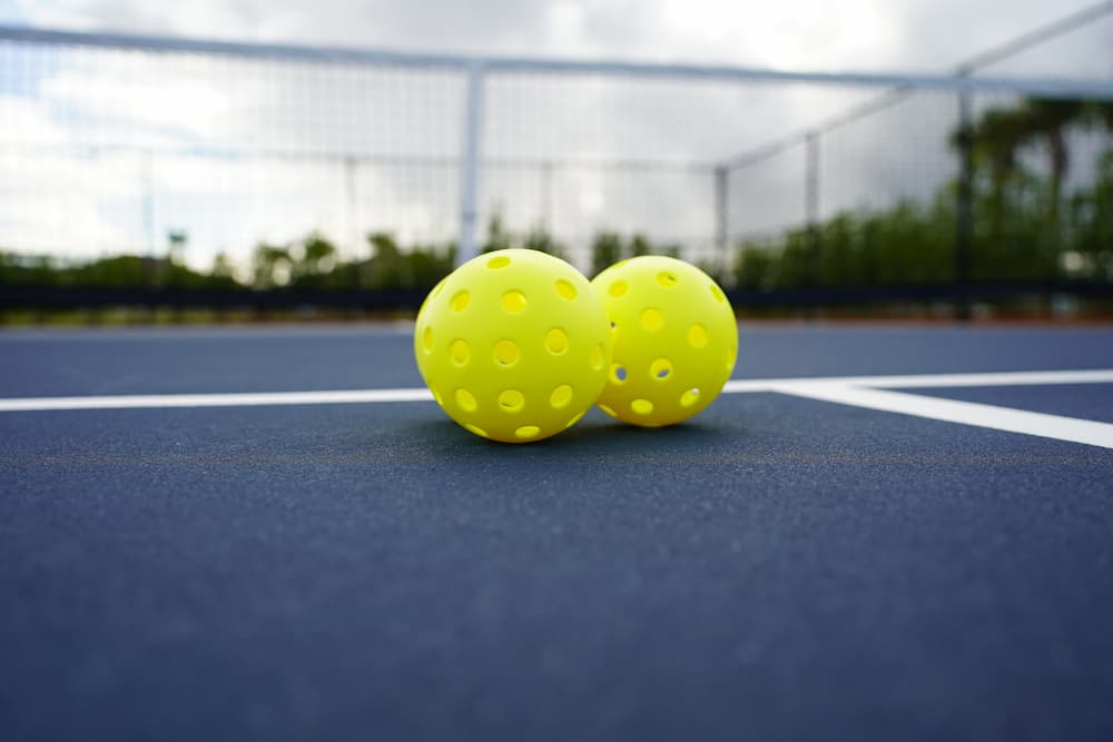 outdoor vs indoor pickleball